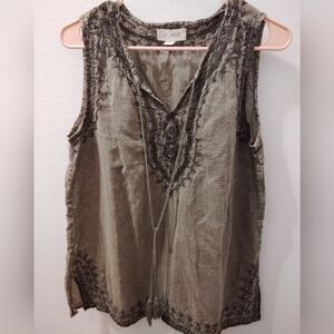 Luna Moon Sleeveless Embroidered Blouse - Olive